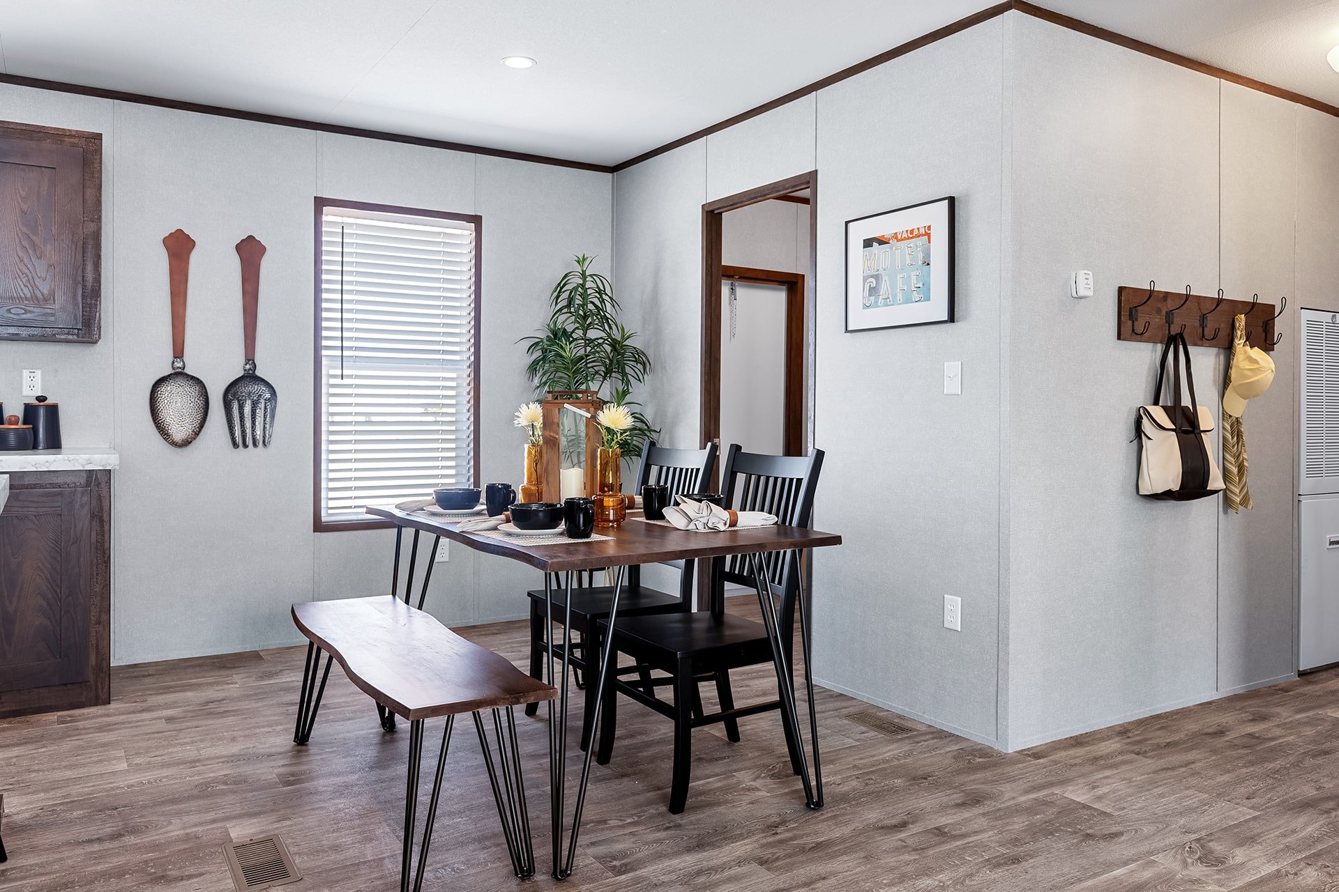 The Promotional Series / The Nassau FAC28483A — manufactured home photo 13 at Texas Home Outlet in Huffman, TX