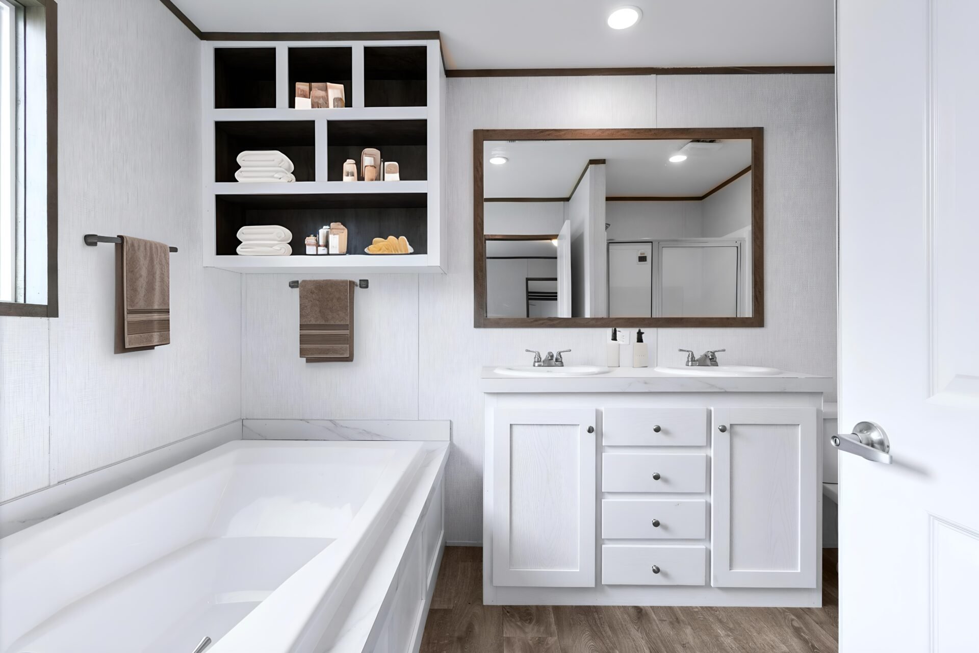 The Elite Series / The Jackson ELS16763D — manufactured home photo 5 at Texas Home Outlet in Huffman, TX