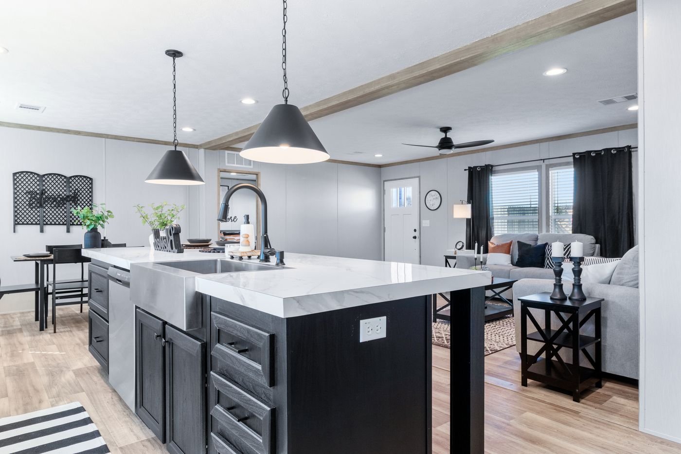 Independent / Anatolia XL SLT28683AH — manufactured home photo 8 at Texas Home Outlet in Huffman, TX