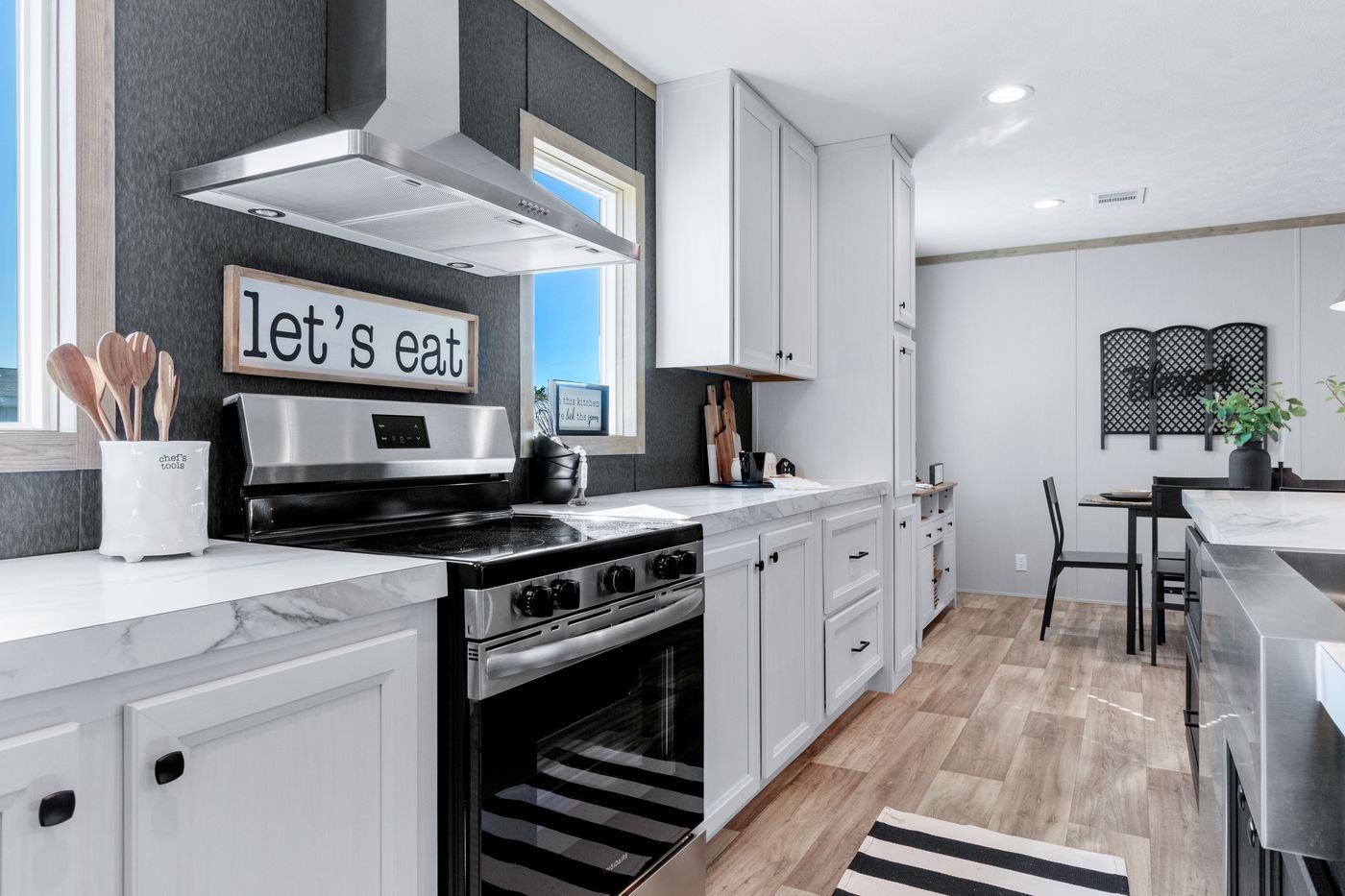 Independent / Anatolia XL SLT28683AH — manufactured home photo 12 at Texas Home Outlet in Huffman, TX