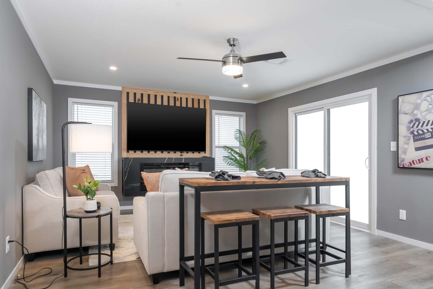 Premier / Bourbon 3276H42398 — manufactured home photo 7 at Texas Home Outlet in Huffman, TX