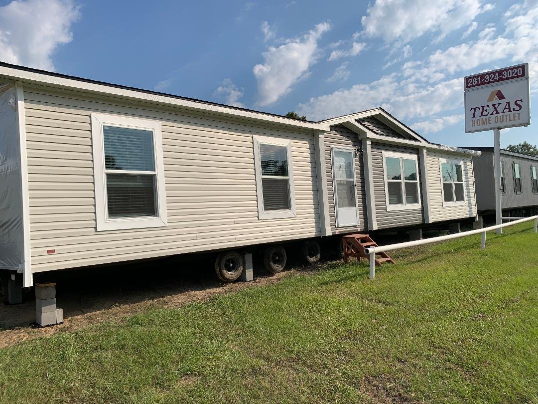 Solution / The Pt 78 SLT28563D — manufactured home photo 1 at Texas Home Outlet in Huffman, TX